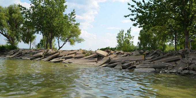 Shoreline along Lake Erie.